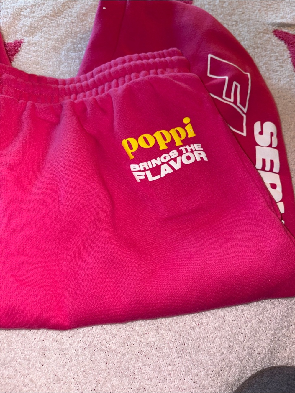 Poppi Sweats - Picture 3 of 3